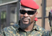 Paris (France) : Mamadi Doumbouya visé par une plainte du FNDC