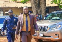 Maison centrale de Conakry : le procureur général Yamoussa Conté rencontre les prisonniers