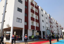 LE GOUVERNEMENT LIVRE LE PREMIER LOT DE LOGEMENTS SOCIAUX…