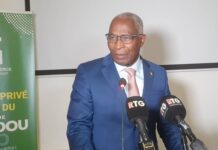 Conakry: le Premier ministre, Amadou Oury Bah exhorte la chambre de commerce de se remettre en question…