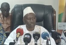 Alhousseiny Makanéra face à la presse: « Doumbouya acceptera d’être candidat ! »