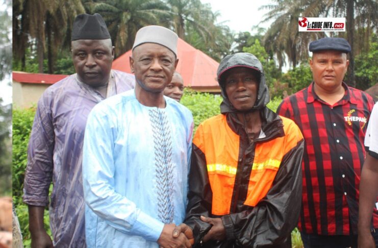 Guinee: Sous la pluie et dans la boue, le député Mamadou Oury Bah à l’écoute des éleveurs de Kinsilim-Messidé